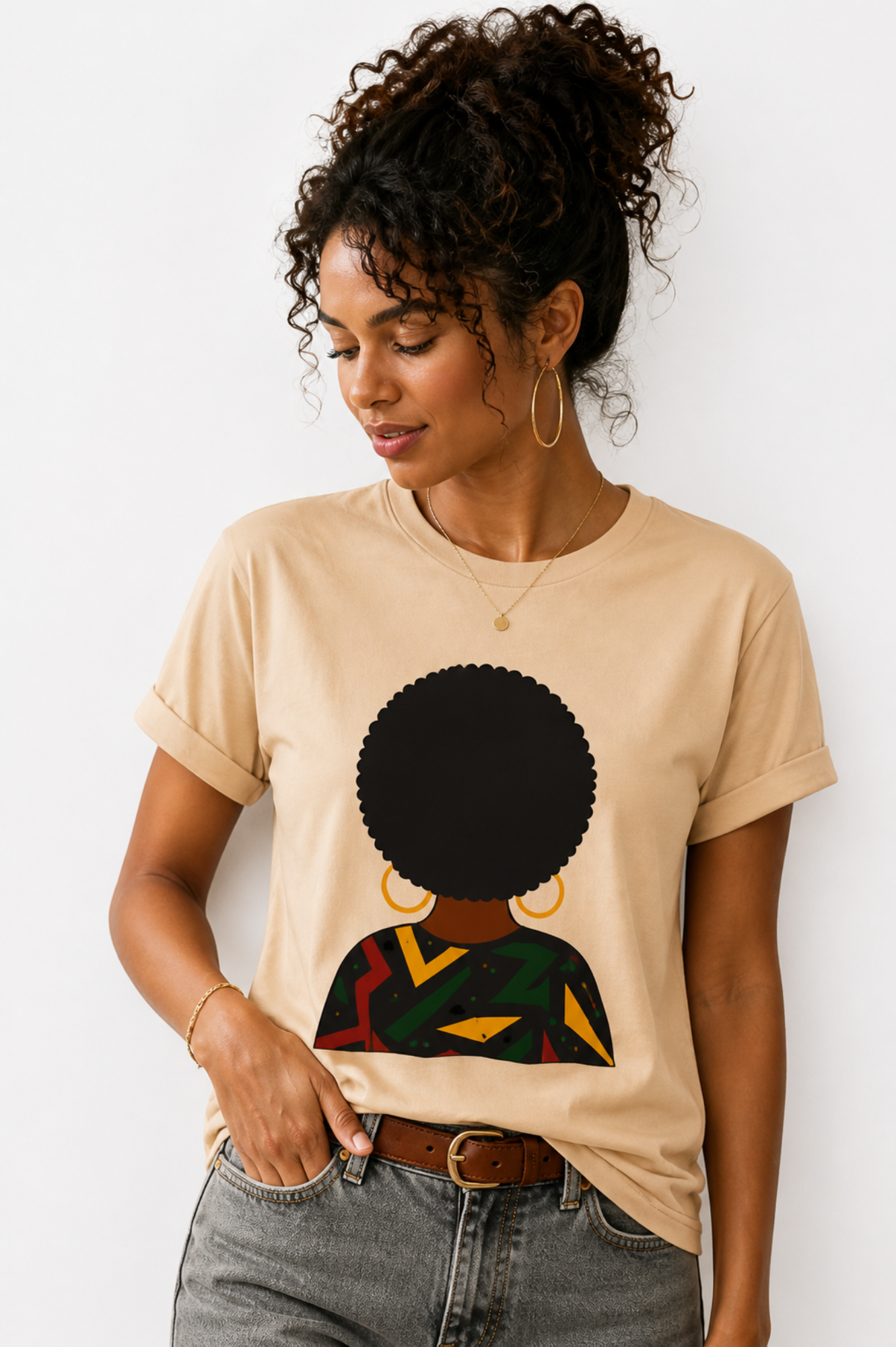 T-Shirt silhouette femme afro - design graphique – coton doux – coupe moderne – style tendance
